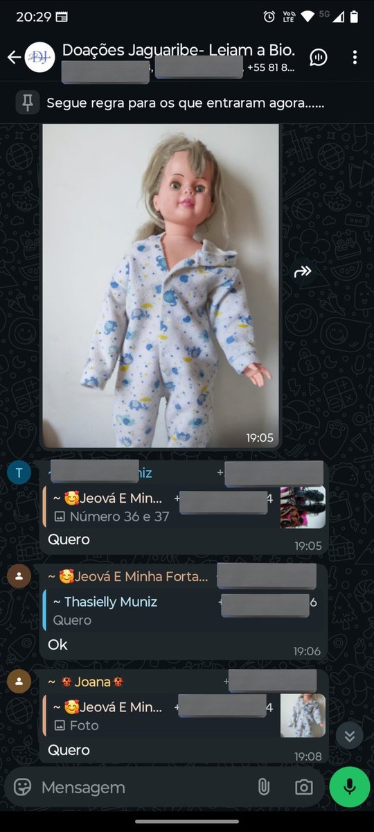 eloizamarcelle's tweet photo. Acabaram de doar essa boneca no grupo de doação do meu bairro... Será que já vem com o exorcista ou tem que contratar por fora? https://t.co/xa5880INGF