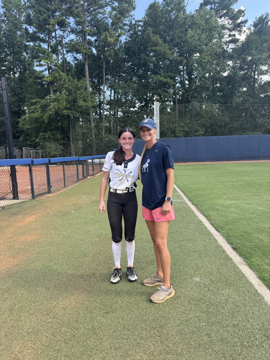 harper_jones2's tweet photo. I had an amazing time at the @SamfordSB camp Saturday! Thanks to @logancalhoun22 and @megdcurry for great instruction and a fun camp!
@Fusion2026_2028 
@ExtraInningSB https://t.co/LdTFqIrZmD