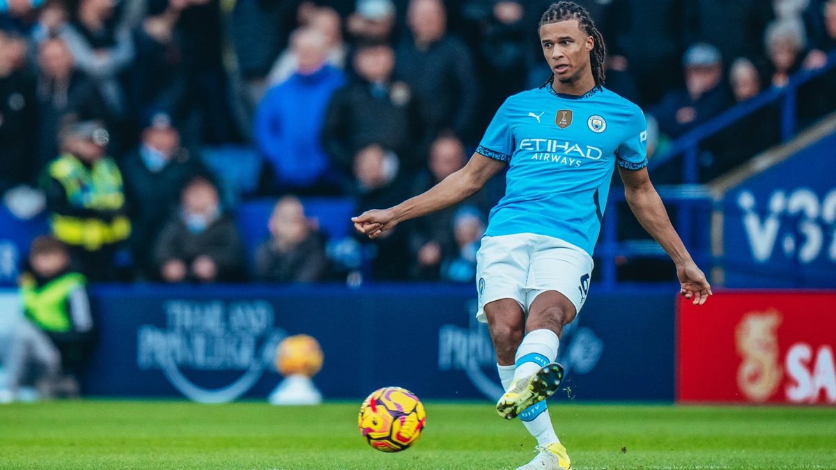 DirectfootOff's tweet image. 🚨| Everton #EFC travaille sur un accord pour acquérir le défenseur de Manchester City #MCFC Nathan Aké 🇳🇱.

( @ElBobble )