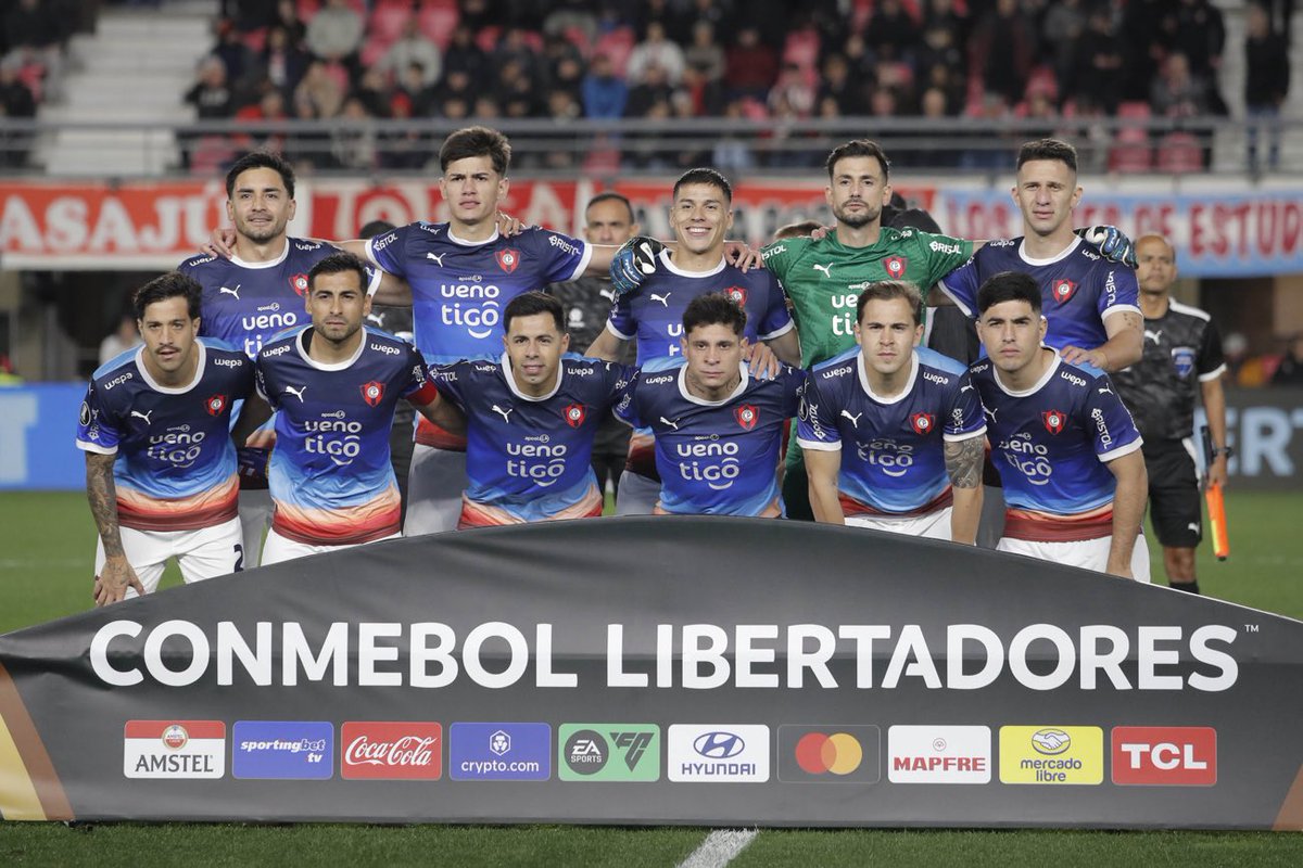 ArchivosCCP's tweet photo. No jugaron con ganas en ninguno de los dos partidos. Eliminación merecida, no porque el rival nos superó durante los 180 minutos, sino porque nunca mostraron una verdadera determinación para avanzar de ronda. https://t.co/Qm5D5FQZgj