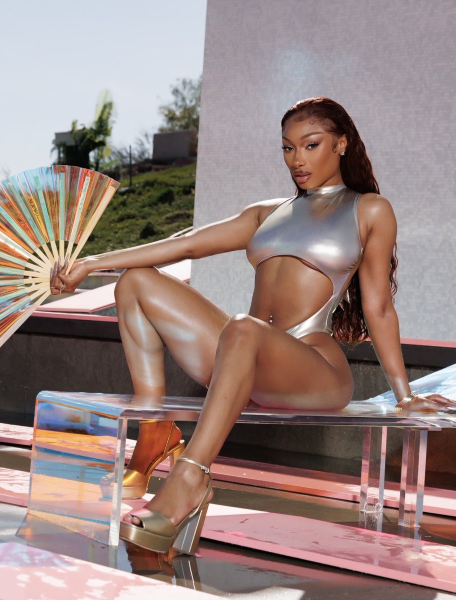 she looked like a GODDESS here