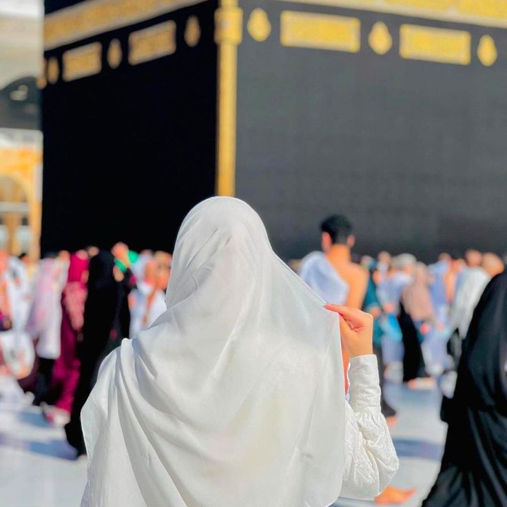 ﷽
السلام عليكم ورحمة الله وبركاته

⁧#خاتم_النبیین_محمدﷺّ⁩
⁧#درود_وسلام⁩

یااللہ ہمیں مشکل وقت میں مایوسی سے اور آسانی کے وقت میں  ناشکری سے بچانا
مشکل میں صبر، اور راحت میں شکر کرنے کی
 توفیق عطا فرمانا
آمین یا رب العالمین

𝐆❍❍𝐃 M❍𝐑𝐍𝐢𝐍𝐆. 𝕏 𝙵𝚊𝚖𝚒𝚕𝚢