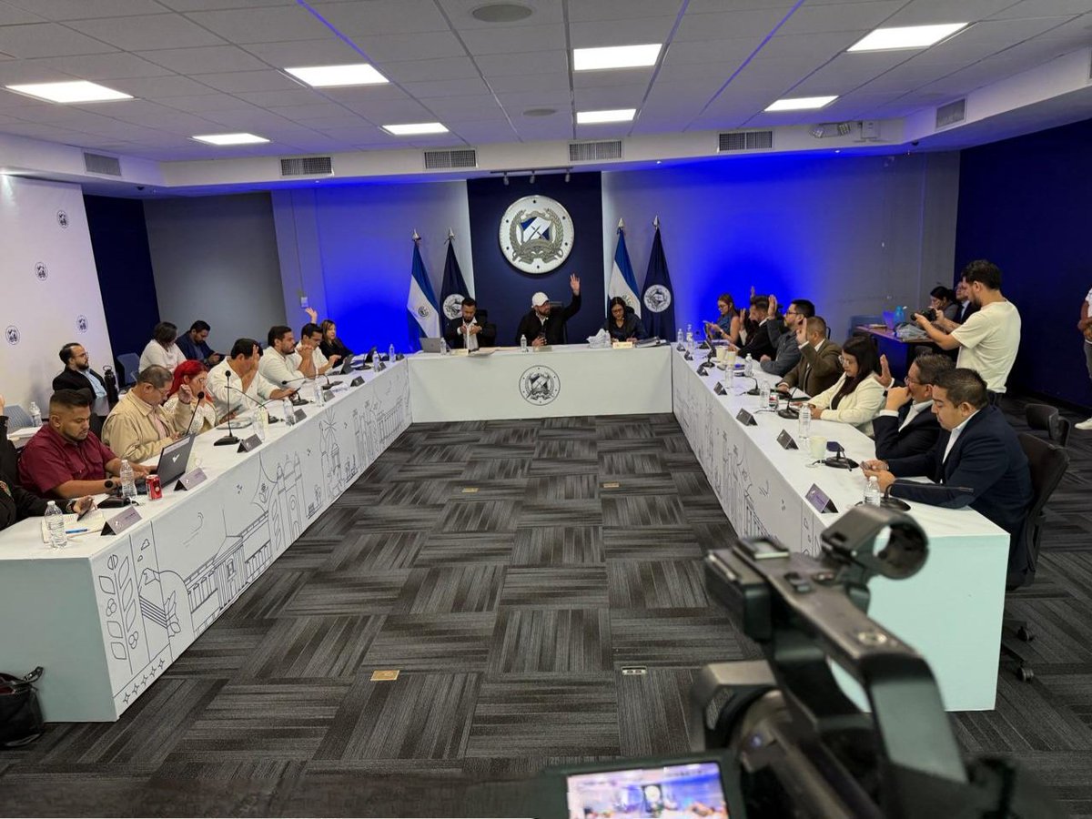 📍 #SanSalvadorCentro.

Les comparto que, en reunión de Concejo Municipal, Propuse la creacion de un fondo de emergencias, para que sea utilizado en las Comunidades o Colonias de los distritos de San Salvador Centro, que puedan ser afectadas por las lluvias.

Como Concejales de