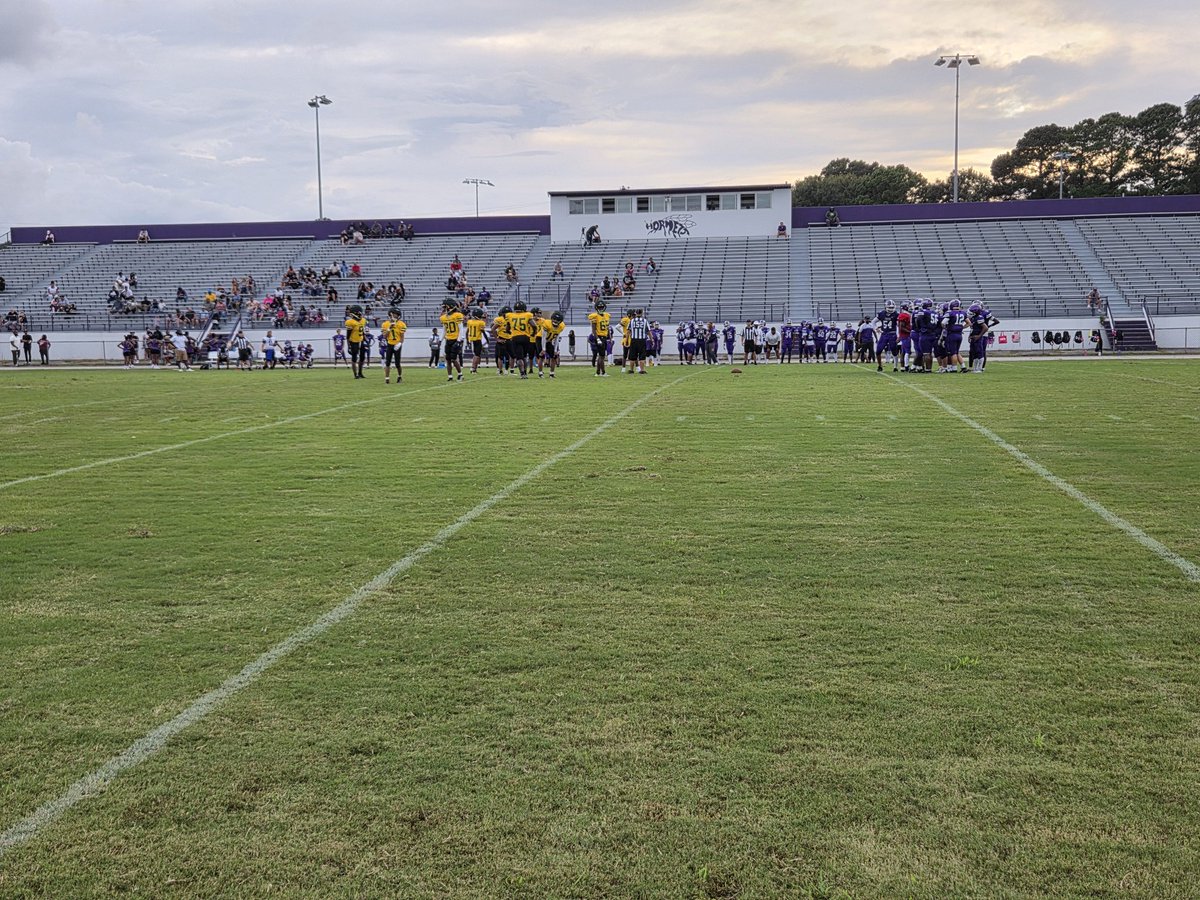 hatfieldsports's tweet image. Wednesday night 🏈 scrimmage action with Bethel at Deep Creek.