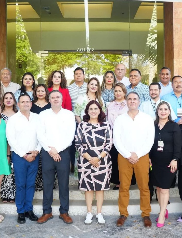 “Se llevó a cabo el Encuentro Estatal con la Estructura de Educación Básica <a href="/SECSonora/">SEC Sonora</a> con apoyo de nuestro Secretario <a href="/FroylanGamezG/">Froylán Gámez Gamboa</a> con el objetivo de fortalecer el trabajo de Jefes de Sector y Supervisores en seguimiento al Plan y Programas de Estudio 2022”

<a href="/BettyCotaPonce/">Betty Cota Ponce</a>