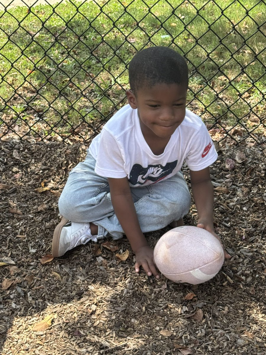 RCPS_EarlyLearn's tweet image. “Tiny humans, big energy. 
#afterschool #playgroundvibes #pat #dph