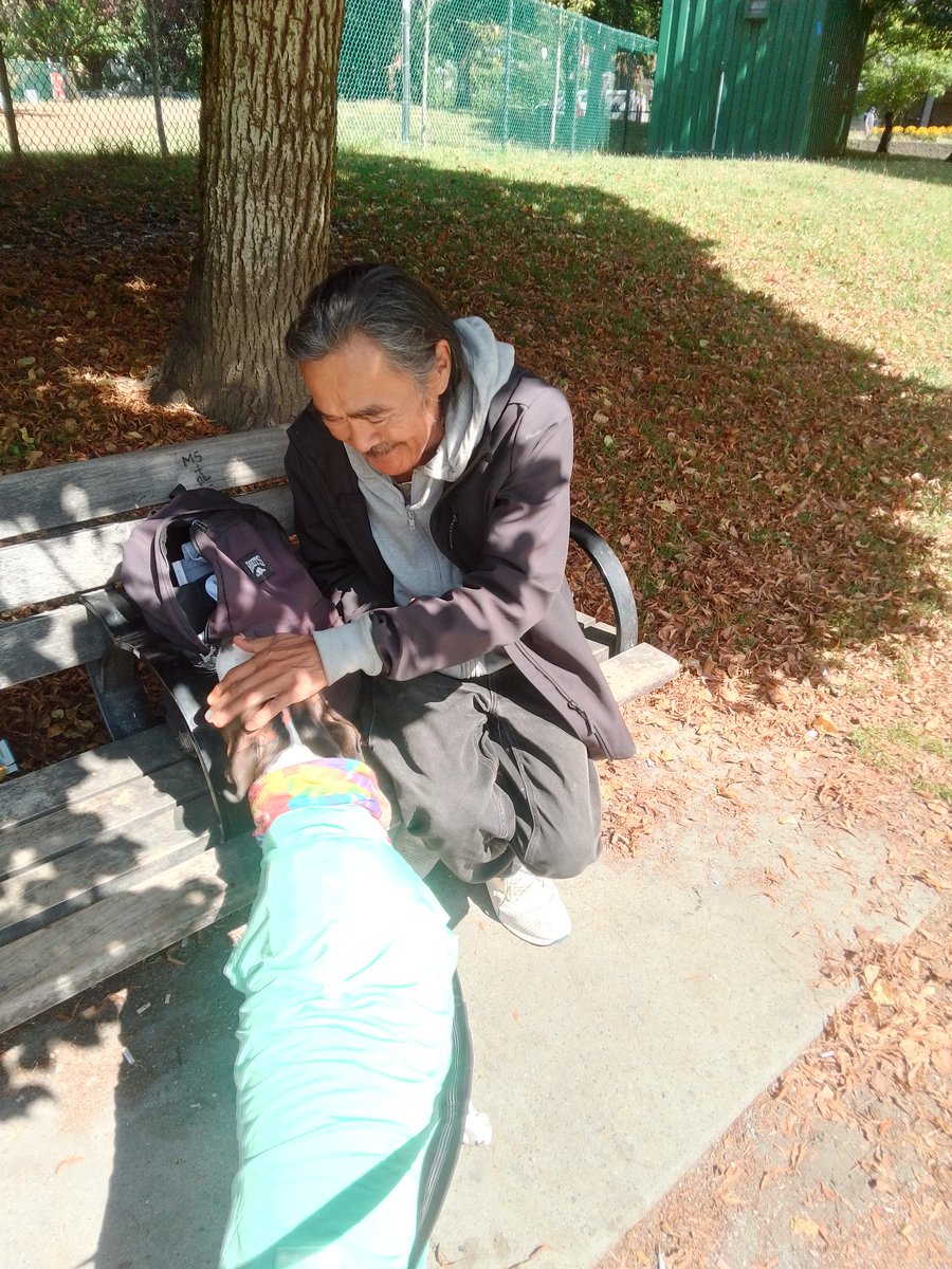 LebrockTony's tweet image. Madams Giving❤️Then Taking It Away!!!🐾💙💙🥰🫰💙💙🐾
#nativepride #nativefriends
#dogfriends #dogfriendly  #petsandpeople #pitipiti #pet #takeabreather #parkvibes #TakeItWhileYouCan #loveme
#MadamRiley