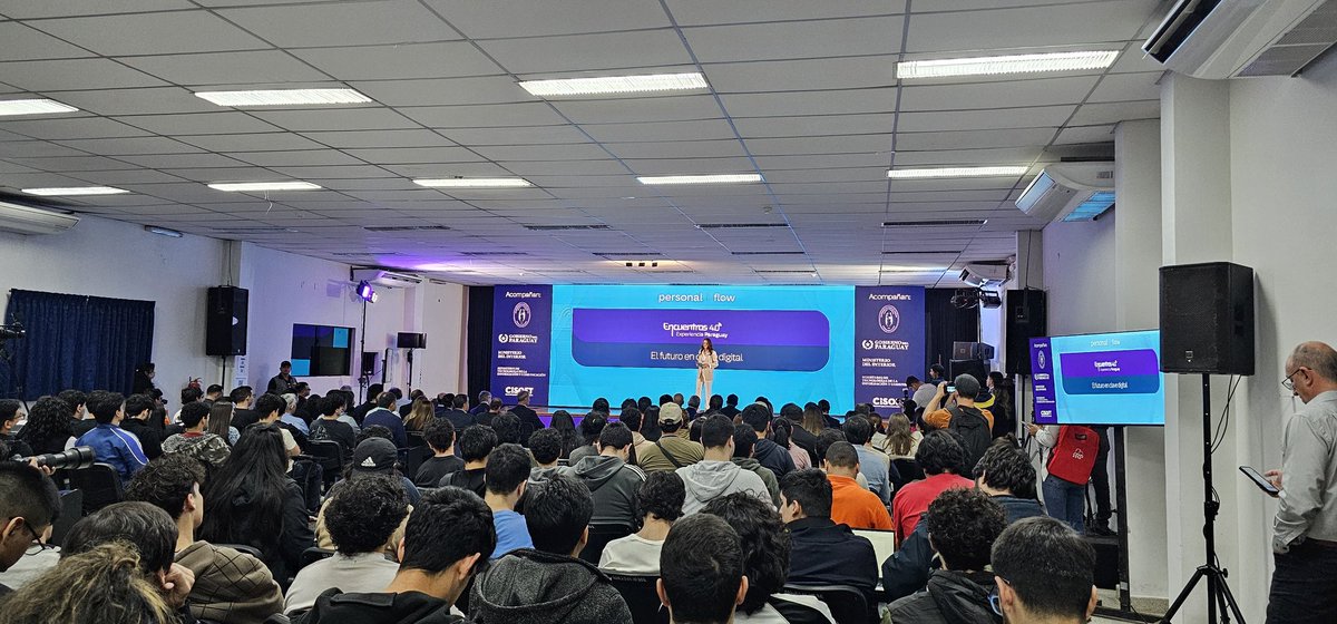 Encuentros 4.0 <a href="/FPUNA/">Facultad Politécnica UNA</a>! Sala llena, excelentes panelistas. Orgulloso de mi otra casa la Facultad Politécnica de la Universidad Nacional de Asunción!