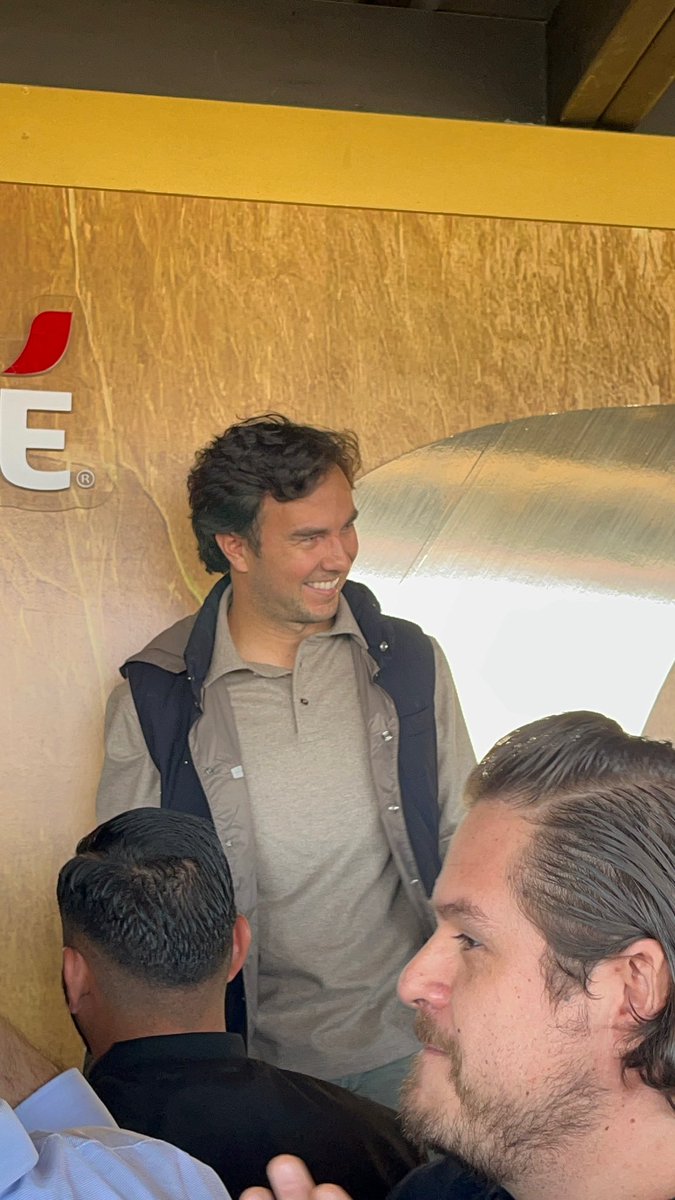 checocrispis's tweet photo. Te extraño, Checo. 🤍 https://t.co/cuEXypyb76