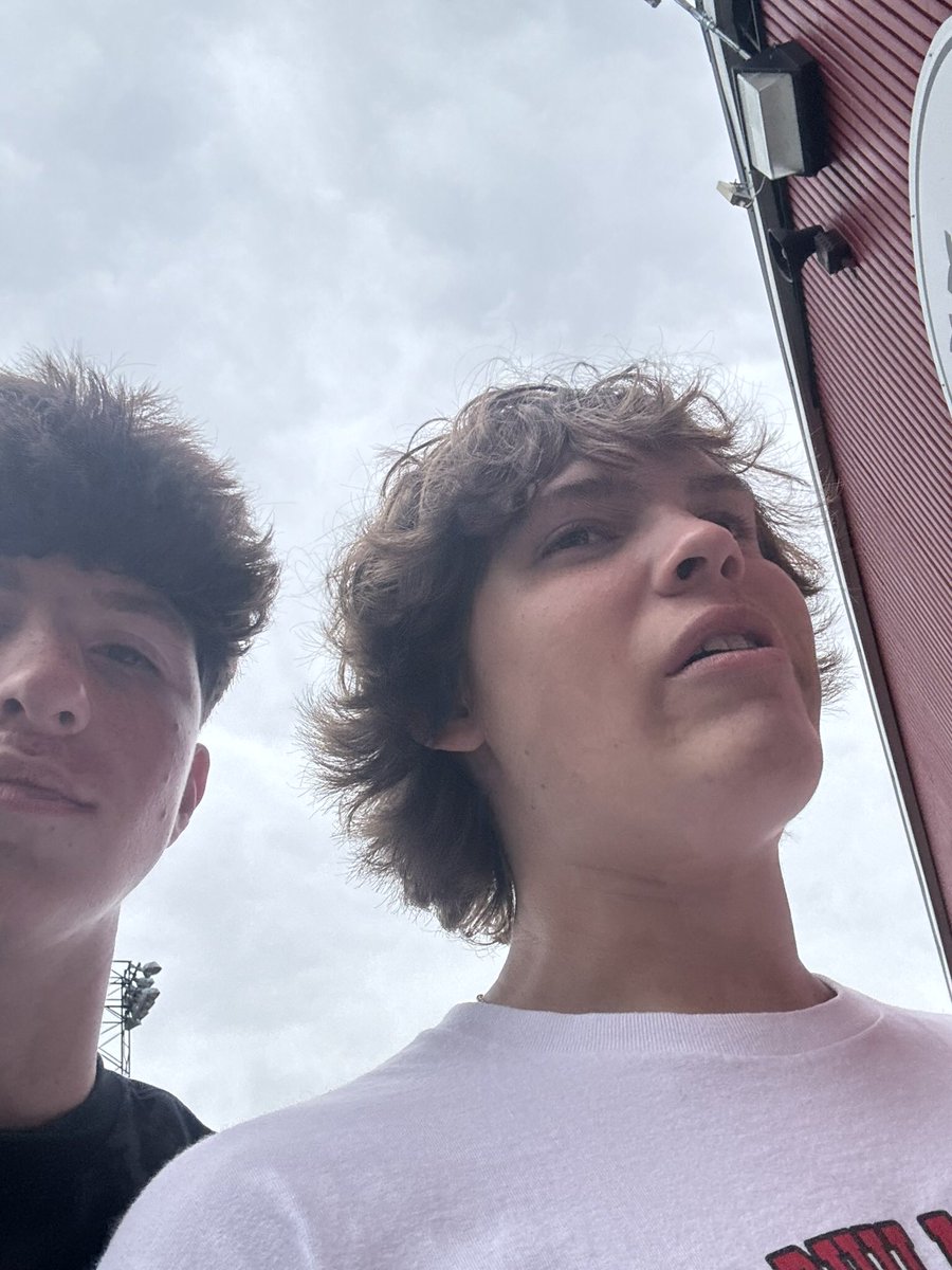 NP Quaker Hoops tweet media