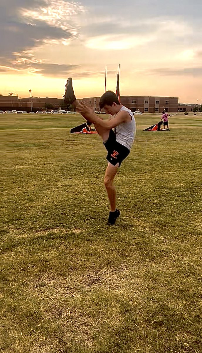 BlakeHood_'s tweet photo. Putting in the work this summer has helped me increase my strength and flexibility, which has helped that overall power. Ready for game day, let's go!
😎🏈
@Chris_Sailer @coachdustinloyd @ocrobbyjones https://t.co/gX0Ujs5FV4