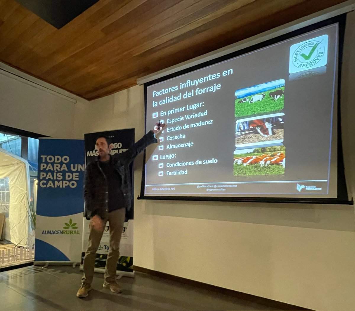 Almacen_Rural's tweet photo. Gracias a todos quienes nos acompañaron hoy en la charla de SORGO junto a @YalfinSA en nuestro local de FLORIDA.💪 https://t.co/xsNkwNg3CY