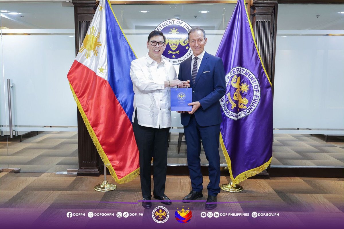 AustriaInPH's tweet photo. Austrian Ambassador Johann Brieger paid a courtesy visit to Finance Secretary Ralph Recto to discuss enhancing 🇦🇹 investments in 🇵🇭. Noting the country's economic potential, there is keen interest to invest in sectors like infrastructure, education, agriculture or health.
📷: DOF https://t.co/PkLaAe4T3d