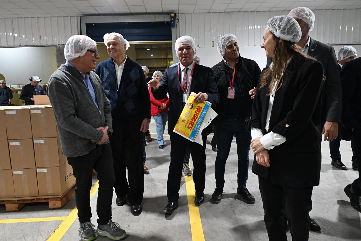 PARQUE INDUSTRIAL de SAN LUIS - participé de la inauguración de una nueva línea de producción de la Fábrica de envases flexibles SANLUFILM. Más de 130 trabajadores Sanluiseños consolidan sus puestos de trabajo. Bien !