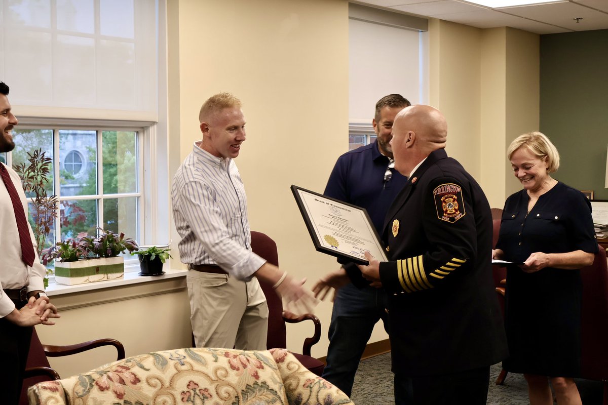 It was an honor to join Mayor Carbone, State Reps. Case and Canino, and local officials to recognize Fire Chief Eric Borden for his dedicated service to the Torrington community. Chief Borden retired form his 25-year career in July. Thank you for your bravery and service!