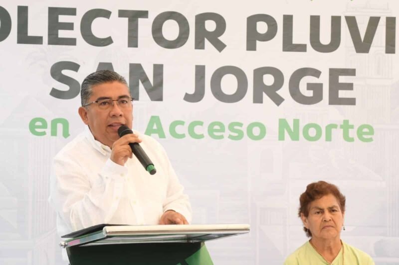 ElPortalMx's tweet photo. Juan Manuel Navarro arranca construcción de colector pluvial en San Jorge a sido publicada El Portal SLP Noticias de San Luis Potosí - https://t.co/cvee9vxZPn https://t.co/FiwG8wOGSf