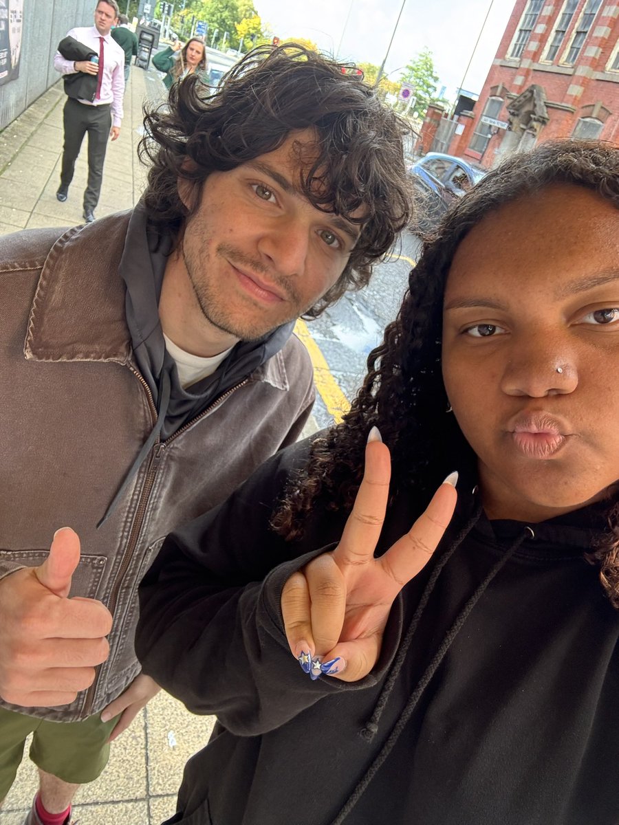 wallowsdreaming's tweet photo. what is my life actually 😭😭❤️‍🩹 https://t.co/nOrEJXQ1QX