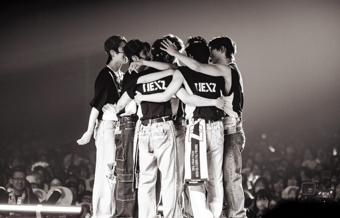 1128sei's tweet photo. 💐日本デビュー1st anniversary💐
本当におめでとう♡
そしてツアーオーラス☺️🫶
NEXZもNEX2Yも最高な日になりますよーに🤍🤍🤍
#NEXZ #NEX2
#NEXZ_JapanDebut_1st_Anniversary
#TOMOYA #YU #HARU #SOGEON #SEITA #HYUI #YUKI https://t.co/LXNep6grOt