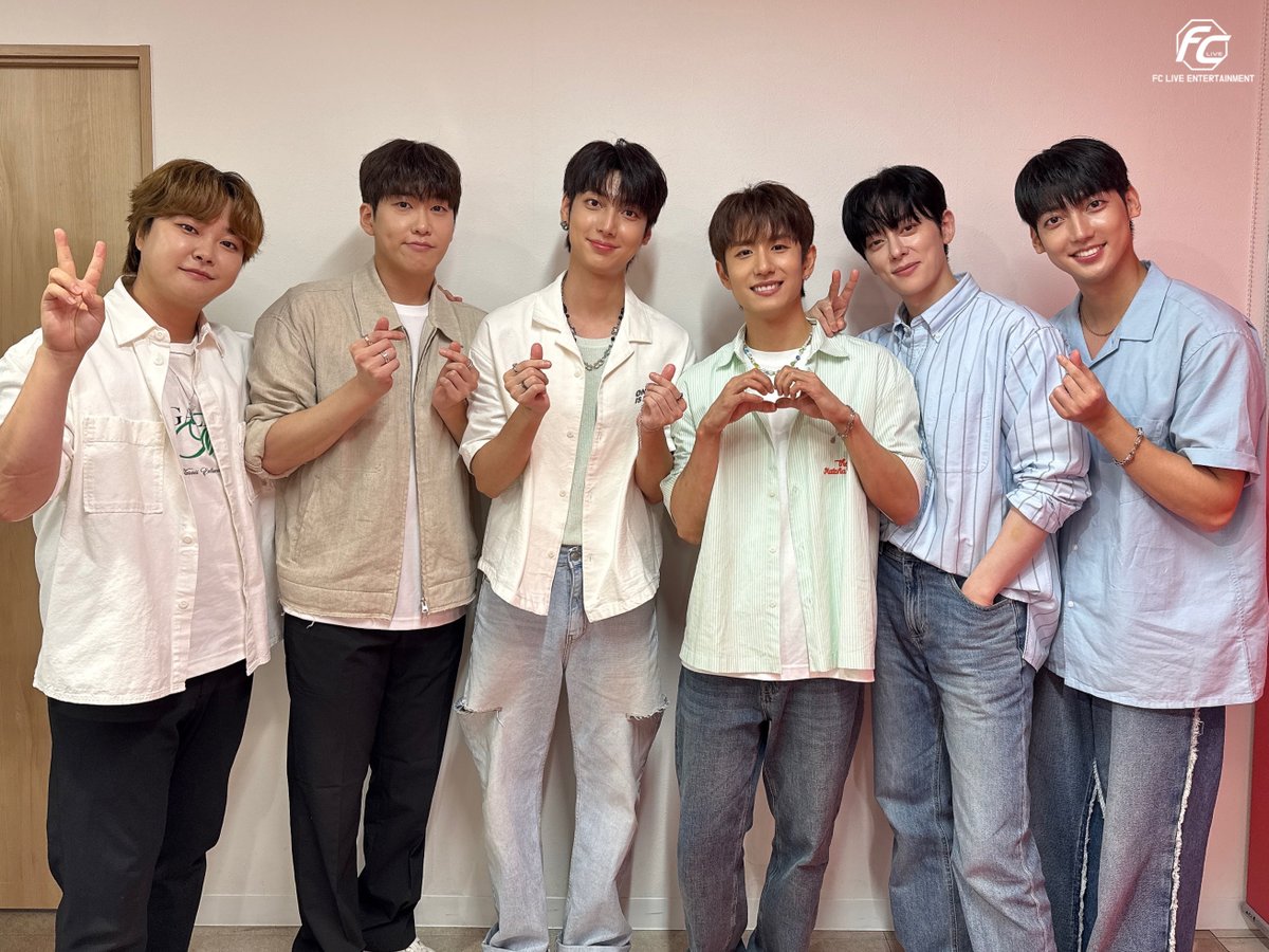 2025 #BOYFRIEND JAPAN DEBUT 13TH ANNIVERSARY SPECIAL LIVE EVENT IN JAPAN

夏のスペシャルライブイベントも残り3日🌻
まだまだ一緒に楽しむ準備はいいですか？

🗓8/21(木) 19:00
📍#FCLIVE_TOKYO_HALL
🎫当日券あり🙆‍♀️受付まで！
🔗 ti-ma.jp/shop/event.php…

#보이프렌드