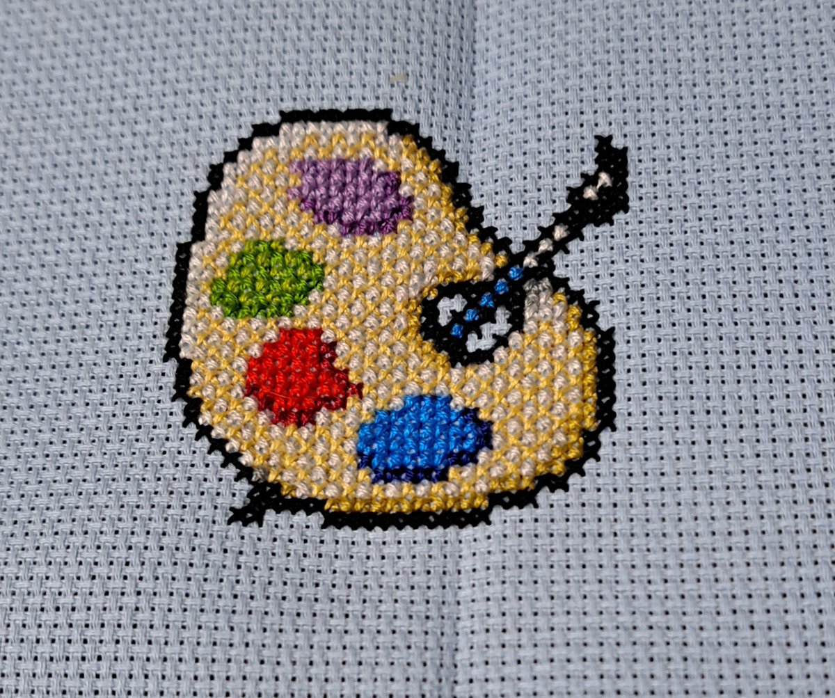 Some fun nostalgic stitching while beating this summer heat.  A couple Windows 95 desktop icons