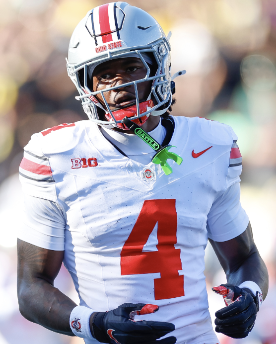 Superstar: Ohio State WR Jeremiah Smith has some INSANE testing numbers.

• Squat: 550 LBS
• Bench (225): 20 REPS
• Vertical: 38 INCHES
• Top Speed: 23.5 MPH

Smith is listed at 6-3, 223lbs.

He could be a WR1 for at least 10 NFL teams right now.
