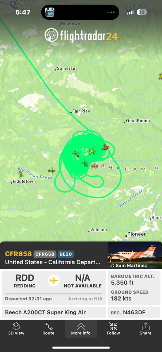 PlacerCoNews's tweet photo. From @flightradar24 
Right there in the #CaldorFire area https://t.co/1grJsFAIvN
