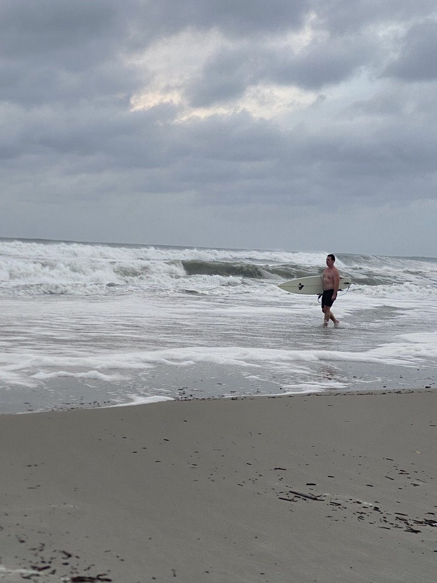 DrozBall's tweet photo. My favorite photo from tonight is 2, but of the same man. We had a conversation about surfing during hurricane sets. #HurricaneErin #surfer #hurricane #ocean #waves #photo #photography #photographer #photooftheday https://t.co/U3h6jNBLhi