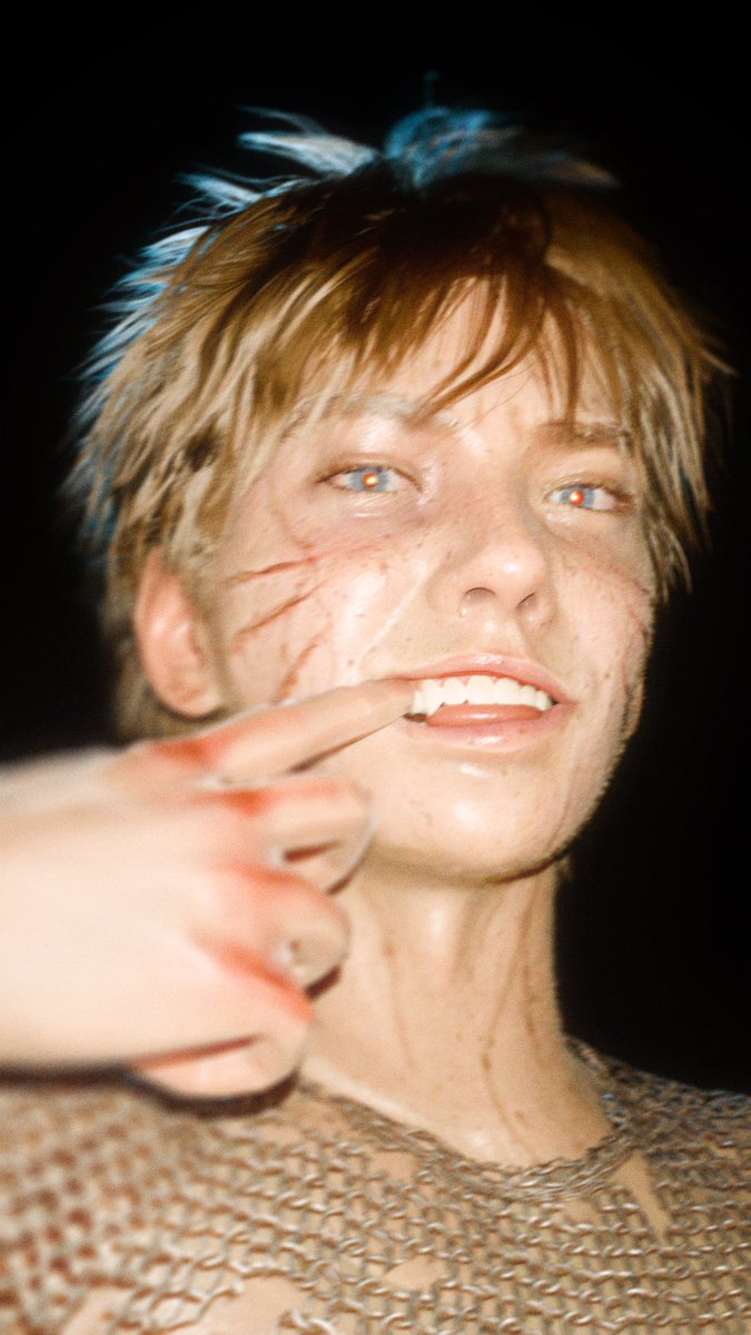 Naruto asked me to show you his fangs