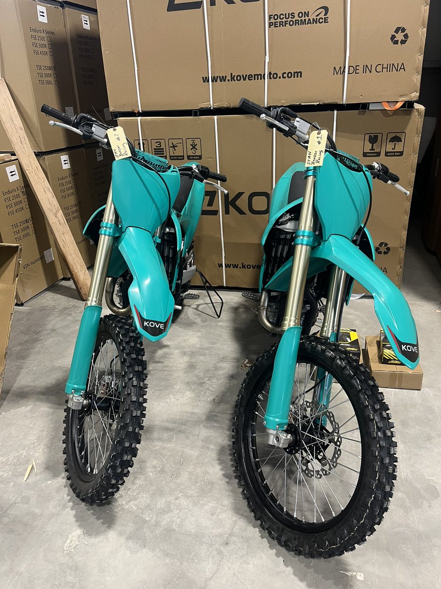 joehenner's tweet photo. A couple of fresh Kove MX250 Factory Editions ready for Stan Benson Racing! https://t.co/MJj6hzVycR