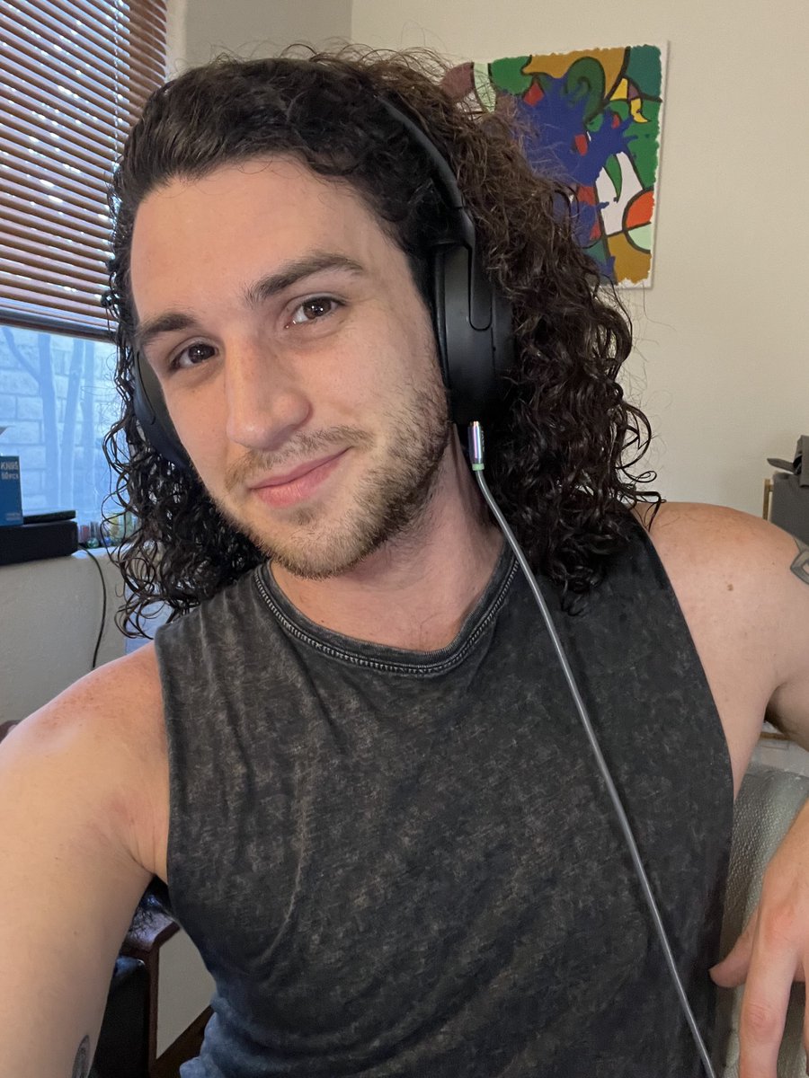 I'm live right now with more modded Sims 4! Come see what horrible monstrosities I've created. 
dokaden on the purple site!