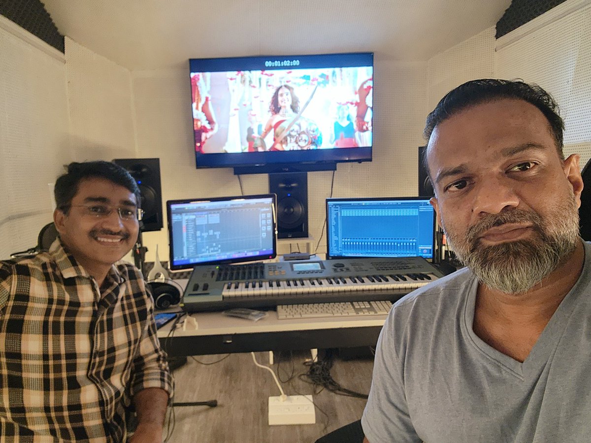 directormaqbool's tweet photo. 🎬✨ Discussion with music director Ashwin Johnson for my next project.
Exciting journey ahead… In Shaa Allah 🙌
#NextProject #Filmmaking https://t.co/rwXmebbov4