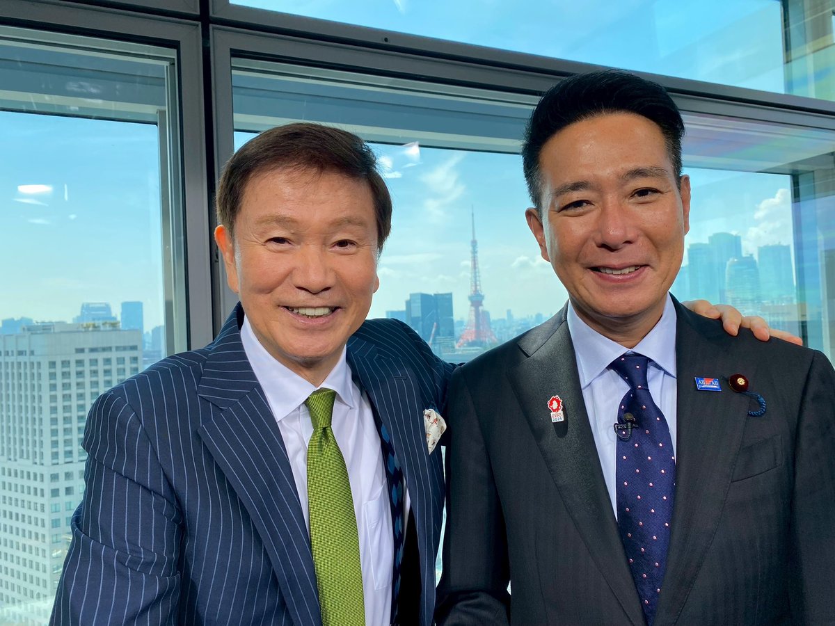 昨日、汐留の日本テレビに伺い、森田健作さんがMCをされている「森田健作アワー『人生ケンサク窓』」に出させていただきました。衆議院議員や千葉県知事などを務められた森田健作さんとは、幾つかの思い出があります。番組では、それらも語り合いました。オンエアの日時が決まりましたら、またお知らせ