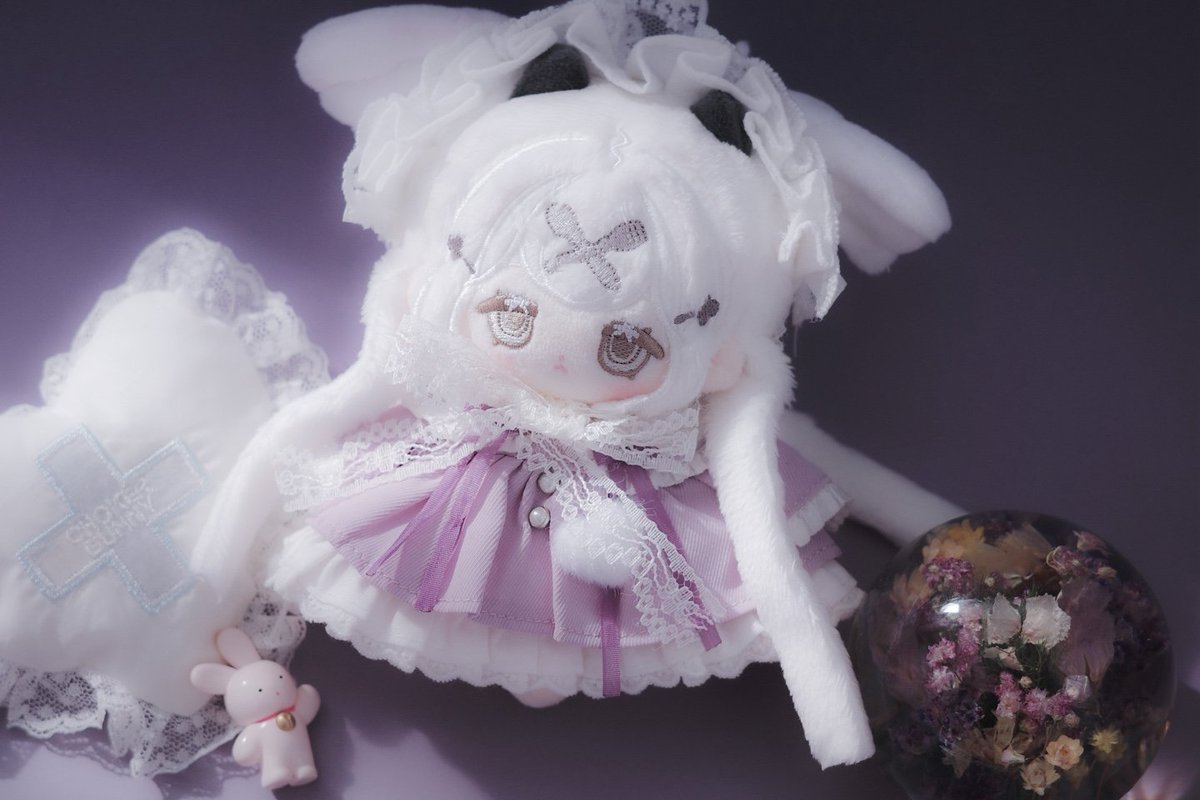 #무속성_메루메루

조만간 열릴 수요조사에 따라 
소량복제 또는 공구가 예정되어 있습니다🩷

자캐속성이지만 무속성 플레이 가능👌