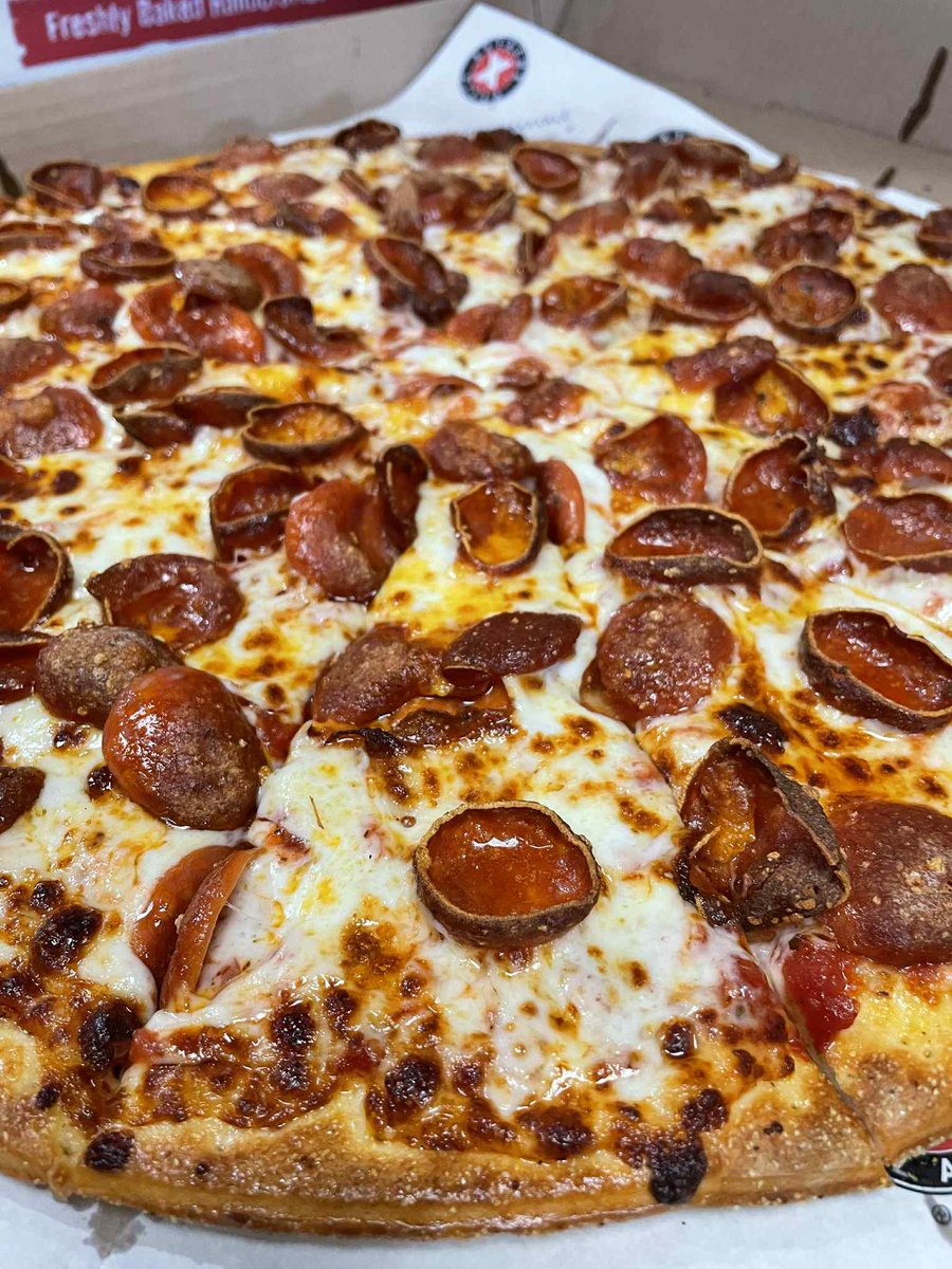 Need Wednesday motivation? 🍕It's handcrafted and freshly baked at Extreme Pizza! 🍕Photo credit Shep W. #ExtremePizza #pizza #pizzadelivery #pepperoni #wednesdaymotivation #wednesday #pizzavibes #foodies #lunch #dinner #food #tbt #pov #novato #pizzalover #kids #cheese #summer