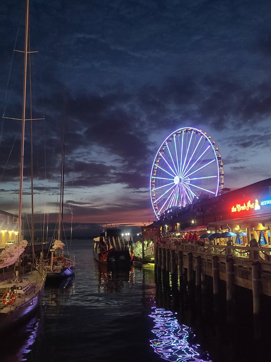 LeslieMcgehee's tweet photo. Just a short walk from the @Letyouknowinc office to the new waterfront park & waterfront overlook. The sunset was amazing last night! π
π
#seattle #sunset #pnw #seattlesunset #waterfront #overlook #pnwsunset https://t.co/DkPtoZGkgD