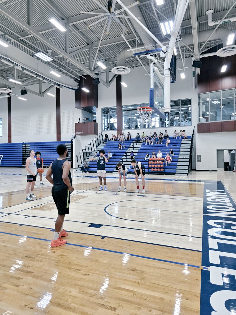 Thank you to the LC campers for cheering on the squad at our scrimmage this afternoon! 🦁🏀