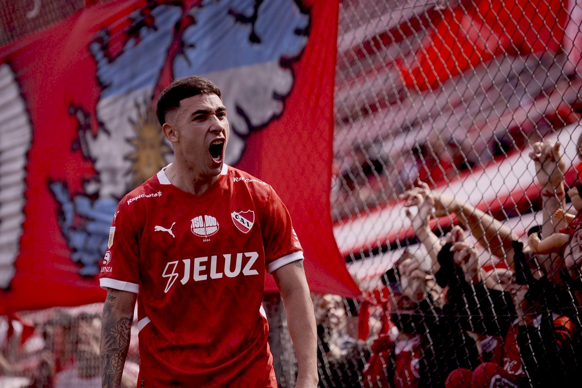 Innegable la personalidad de Santiago Montiel. En momentos importantes siempre aparece, pide la pelota, intenta hacerse cargo de la situación. 

Desde que está en Independiente marca o asiste cada 187 minutos.