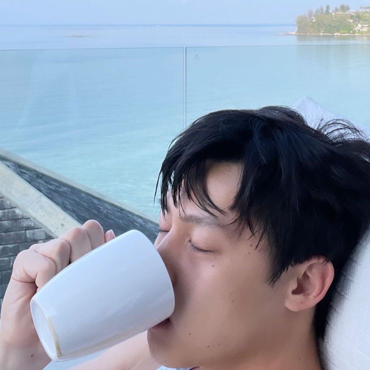ㅤ

Jangan lupa ngopi

ㅤ