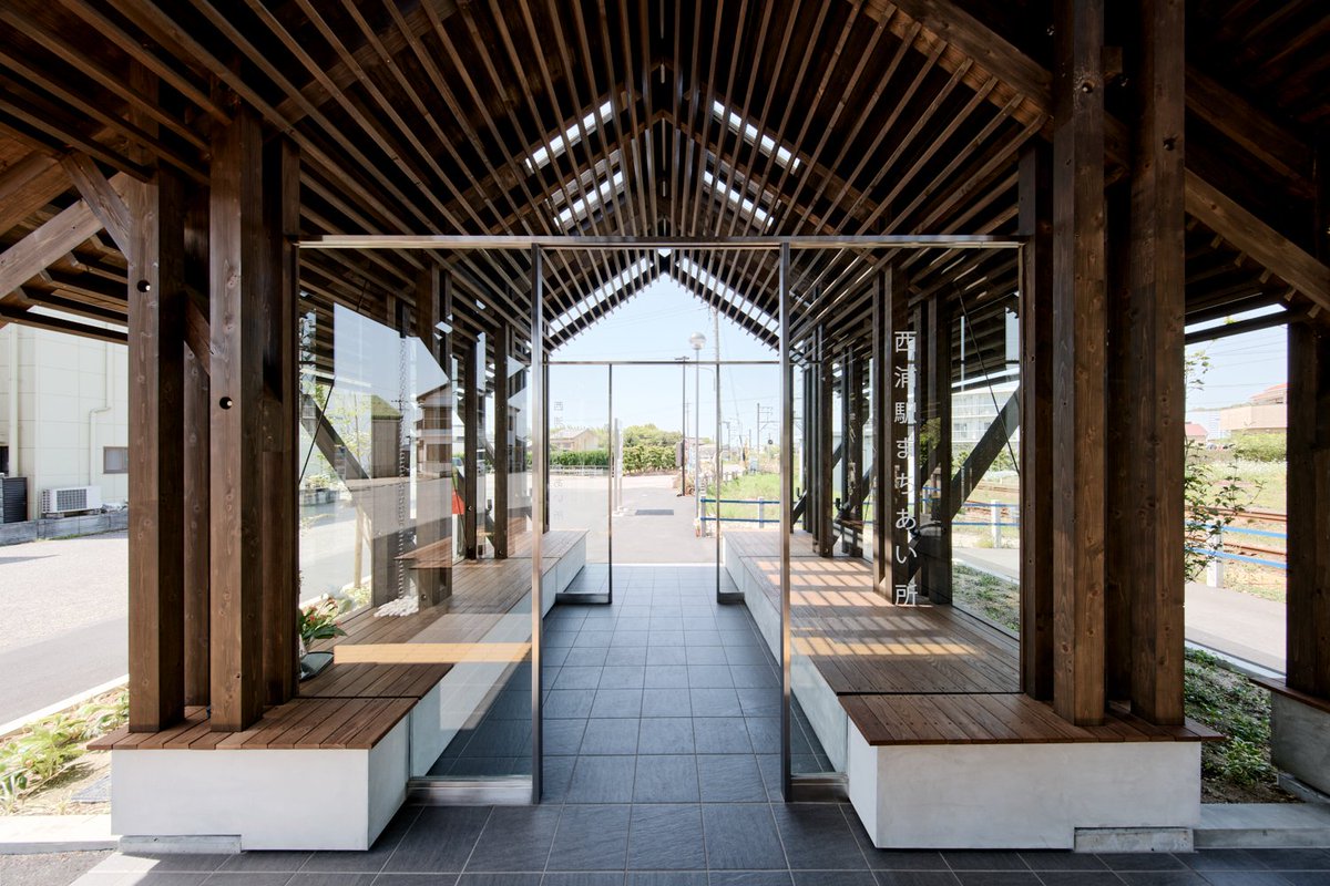 StechWood's tweet photo. #愛知県 #蒲郡市 にある #西浦駅 の待合所にベンチとして #エステックウッド を採用いただきました。がまごおり公共建築学生チャレンジコンペというイベントで実際に学生が設計した待合所となっております。
「がまごおり公共建築学生チャレンジコンペ2023最優秀作品」に選ばれました。
撮影：植村崇史 https://t.co/fk29b5WDFY