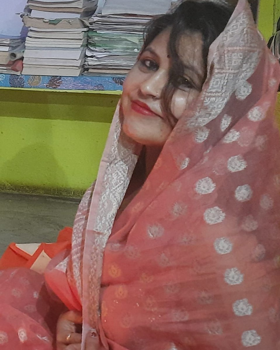 हर सुबह हमें दो रास्ते देती है
या तो सपनों में खोए रहो या उन्हें पूरा करने उठ खड़े हो।चुनाव हमारा है।
#सुप्रभात_दोस्तों