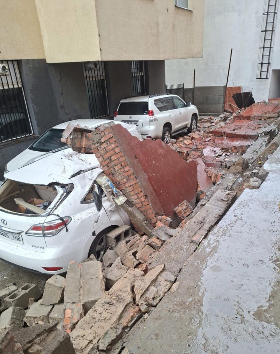 Хүн дарж алах нь байна шүү😳