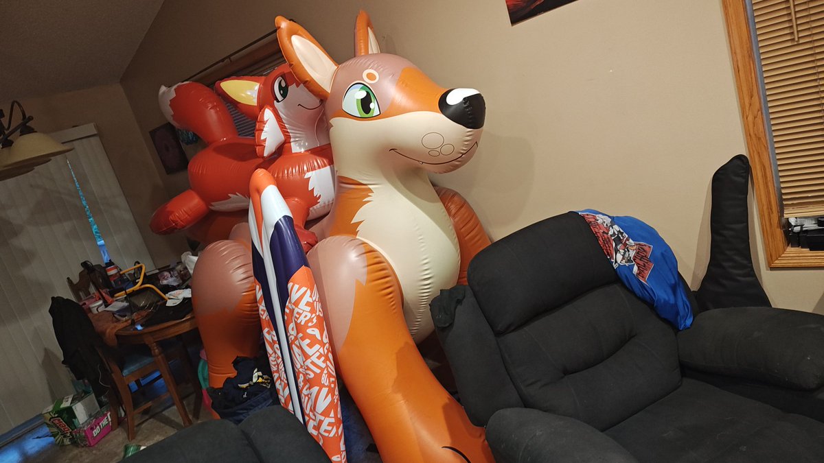 The Wayward Wolf tweet media