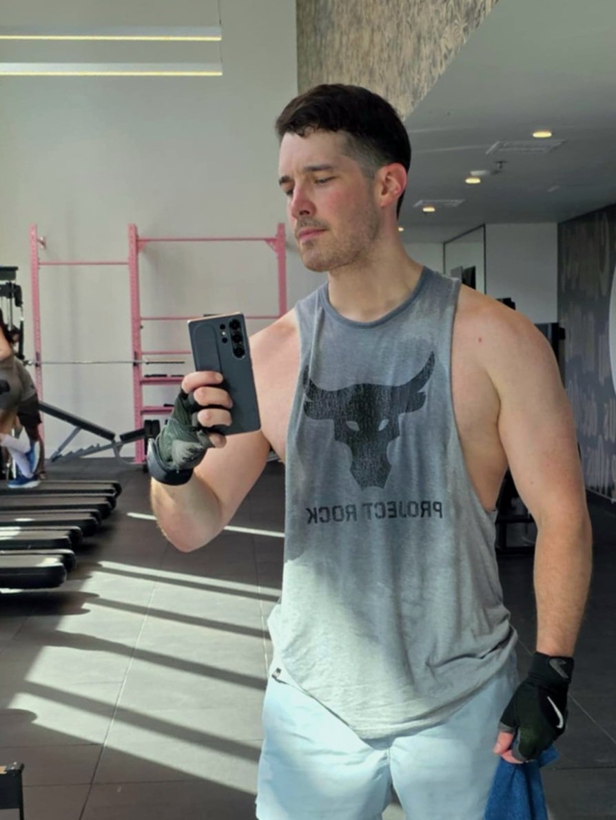 max & yos tweet media