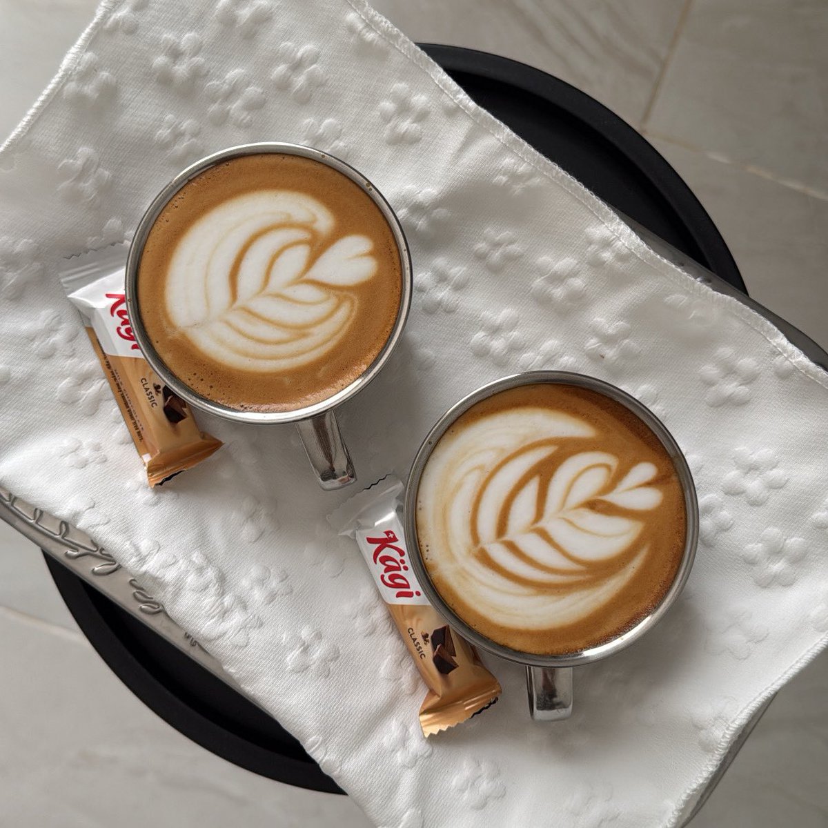 الجلسة مع الأخوات يا خليف تسوى ملاييين 🤎!