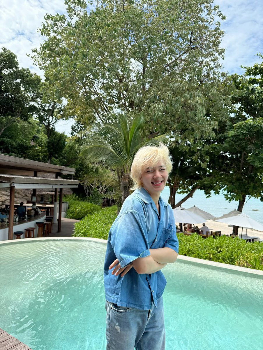 คือดูจากภาพก้รู้เลยว่าคนถ่ายตกหลุมรักนางแน่ ๆ