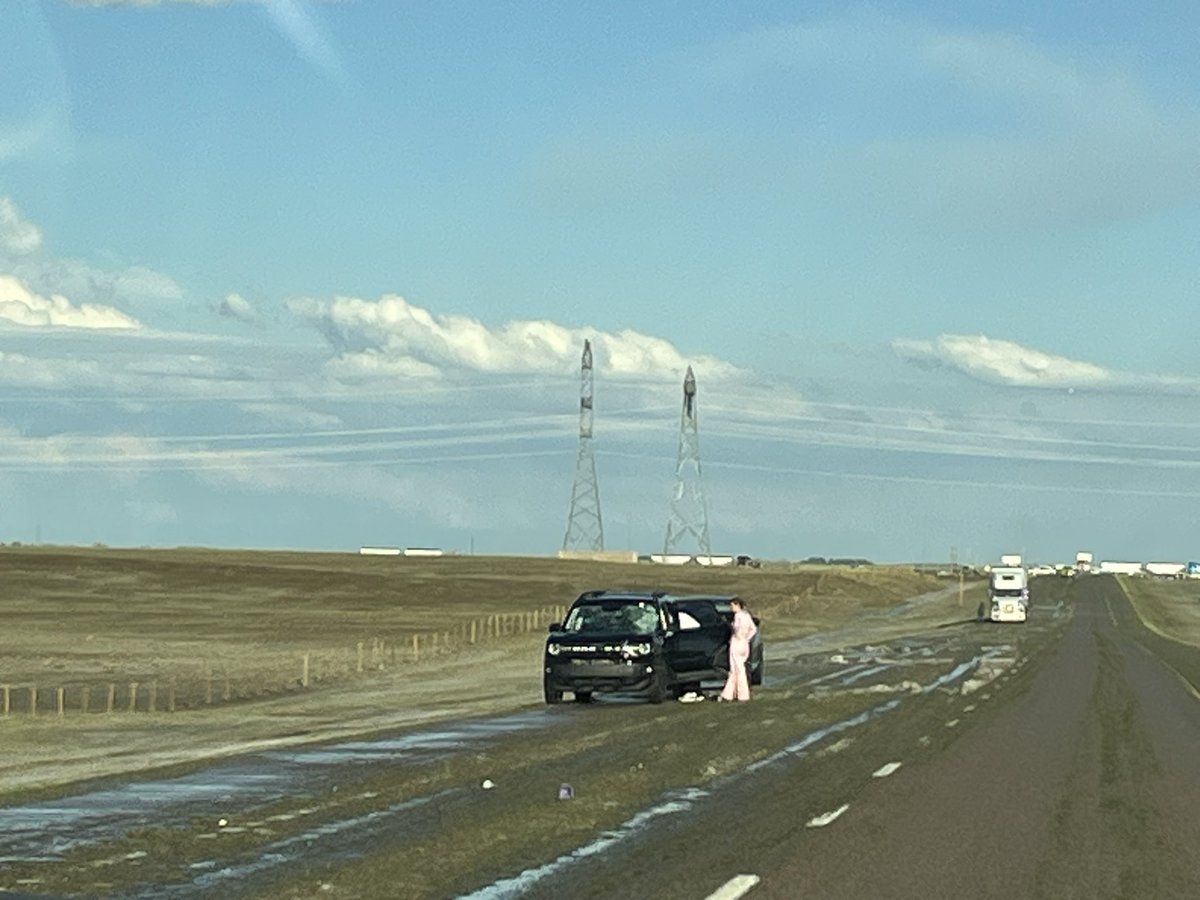 gruszecki_7's tweet photo. Crazy damage near brooks off of highway 1 and to many rigs and trucks. https://t.co/DucccBirvO
