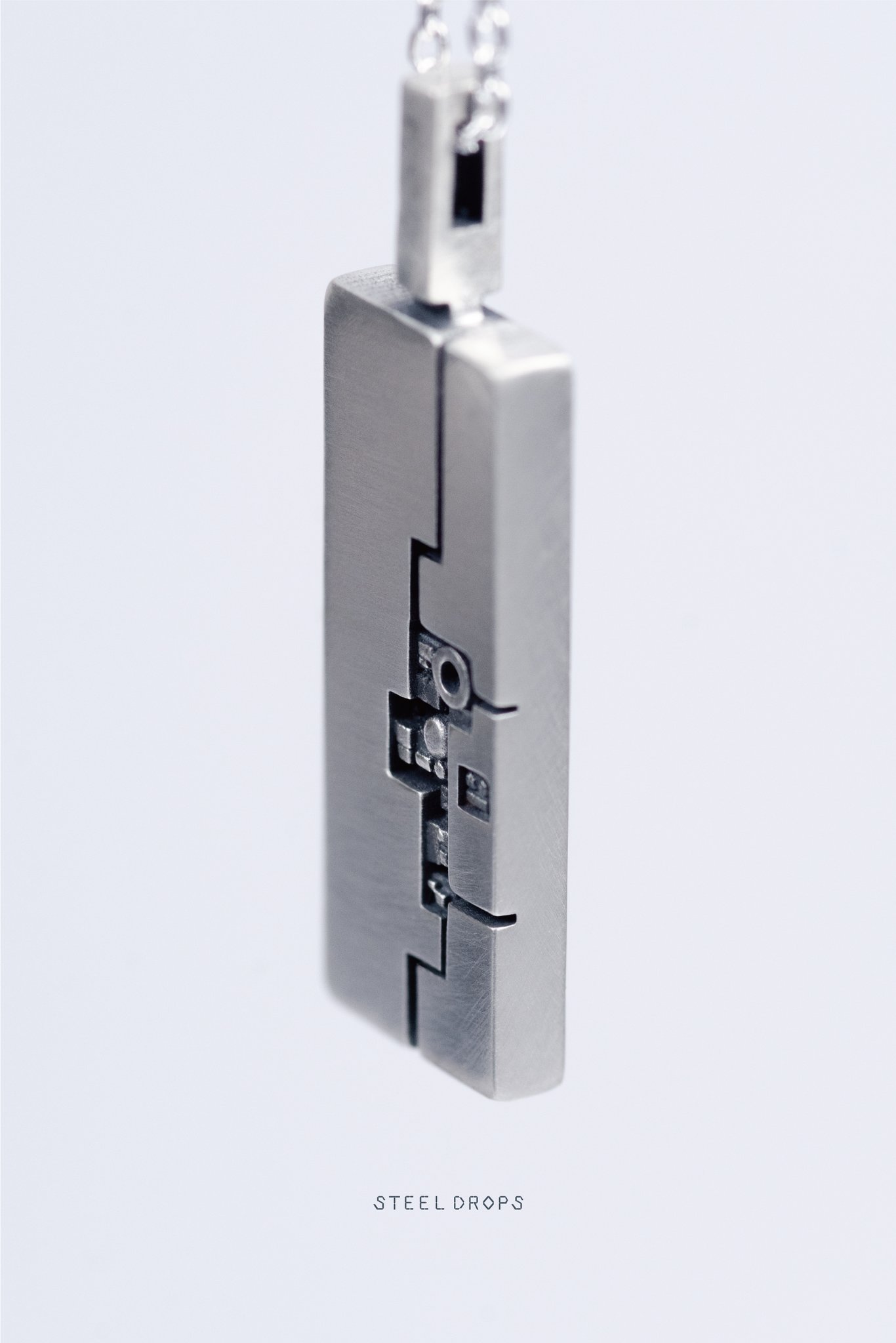 STEEL DROPS INVADER NECKLACE シルバー925 STEEL DROPS INVADER NECKLACE シルバー925