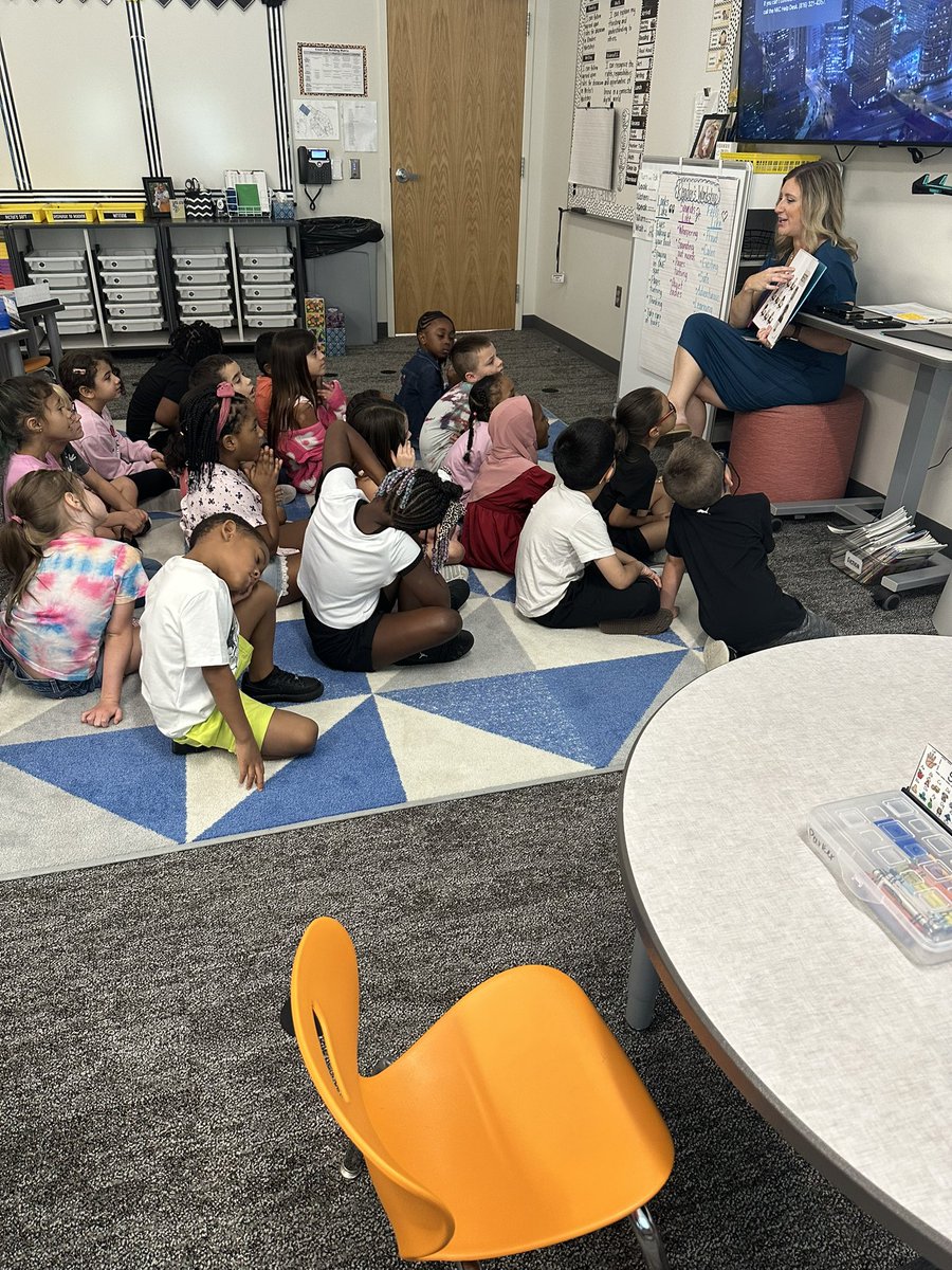 Intentional Read Alouds in first and second grade <a href="/Crestview_NKC/">Crestview Elementary</a>