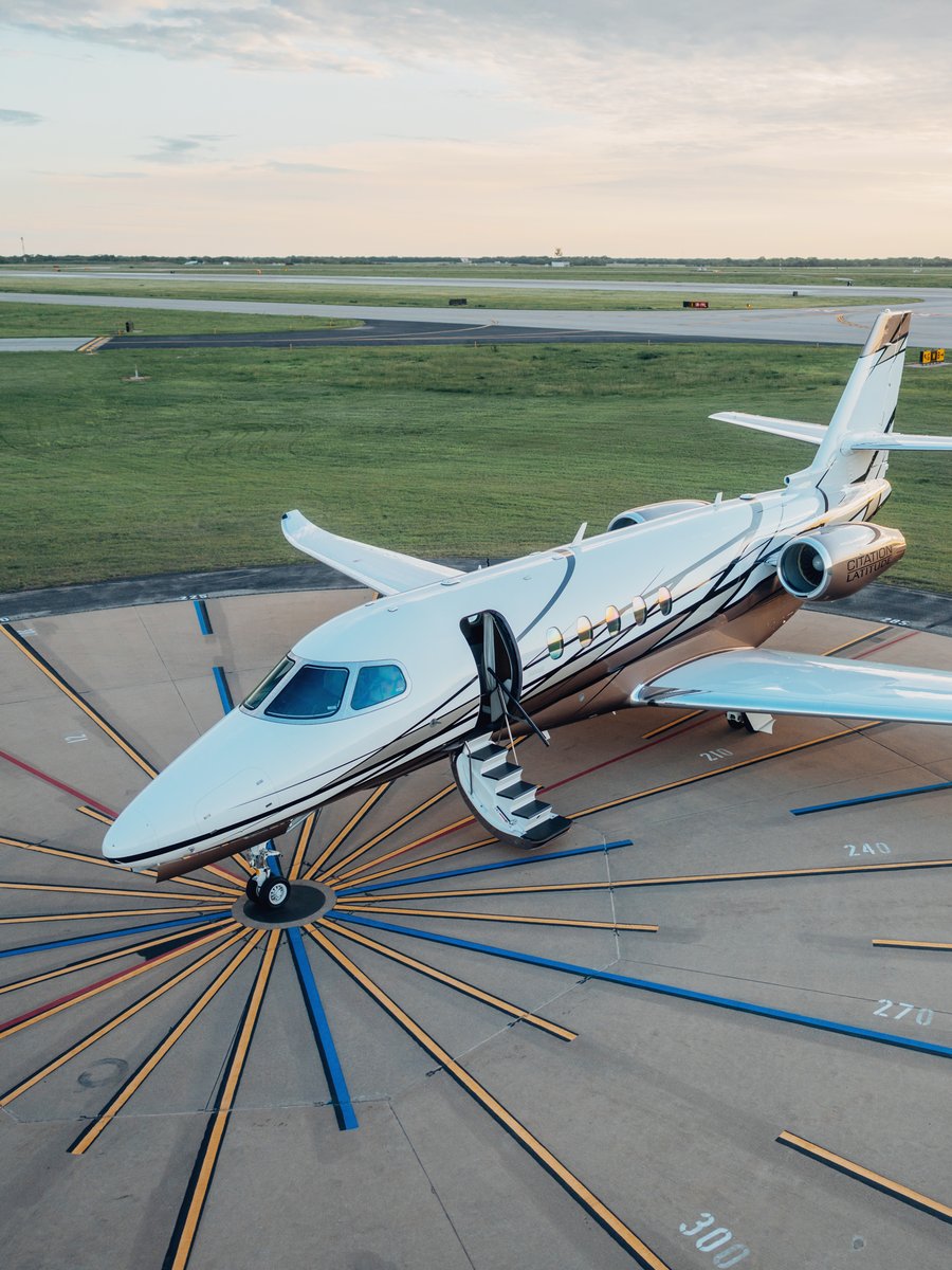 Style and grace 🛩️💫

#cessna