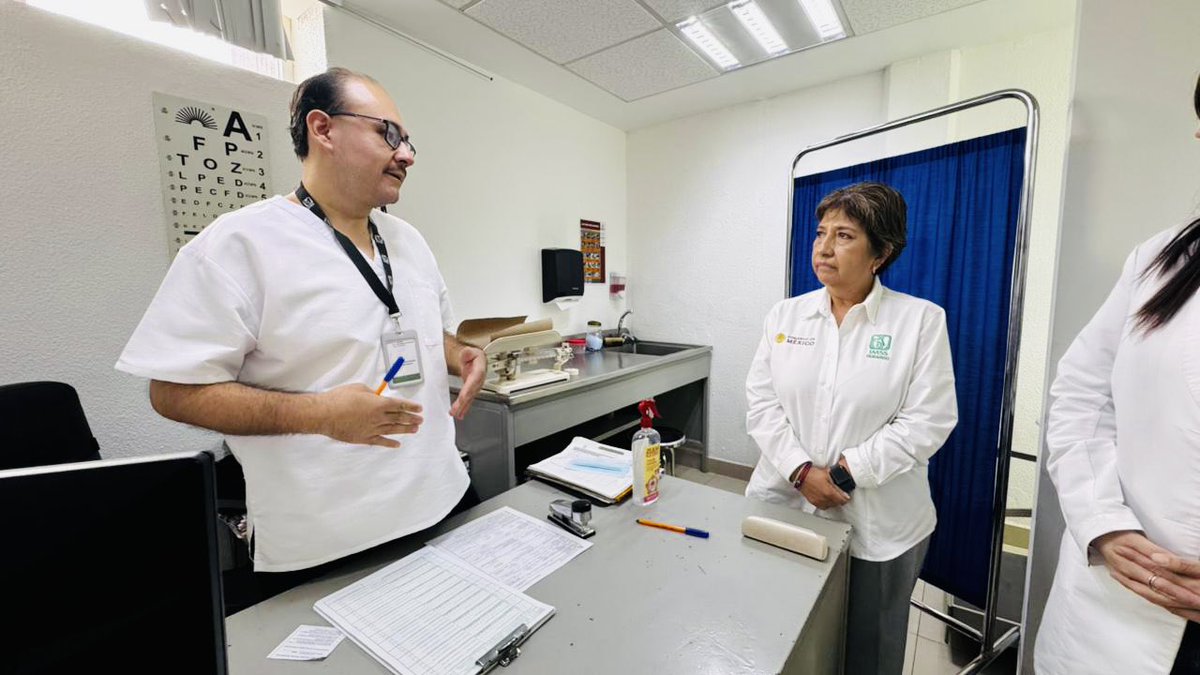 Tu_IMSSDgo's tweet photo. 👩🏻‍⚕️La Dra. Claudia Díaz Pérez, titular del #IMSSDurango, realizó recorrido en Hospital General de SubZona No.2, para evaluar las acciones que forman parte de la estrategia 2-30-100 y fortalecer el servicio que se brinda a la población derechohabiente. https://t.co/JwpCZHL3xx